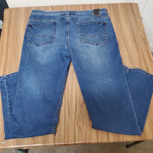 Tommy Bahama Jeans Men's 38x34 Blue Standard Classic Straight Cut Medium Wash - Picture 5 of 13